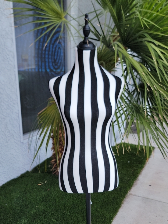 Accessories - Black and White stripe Female Mannequin Cloth Cover